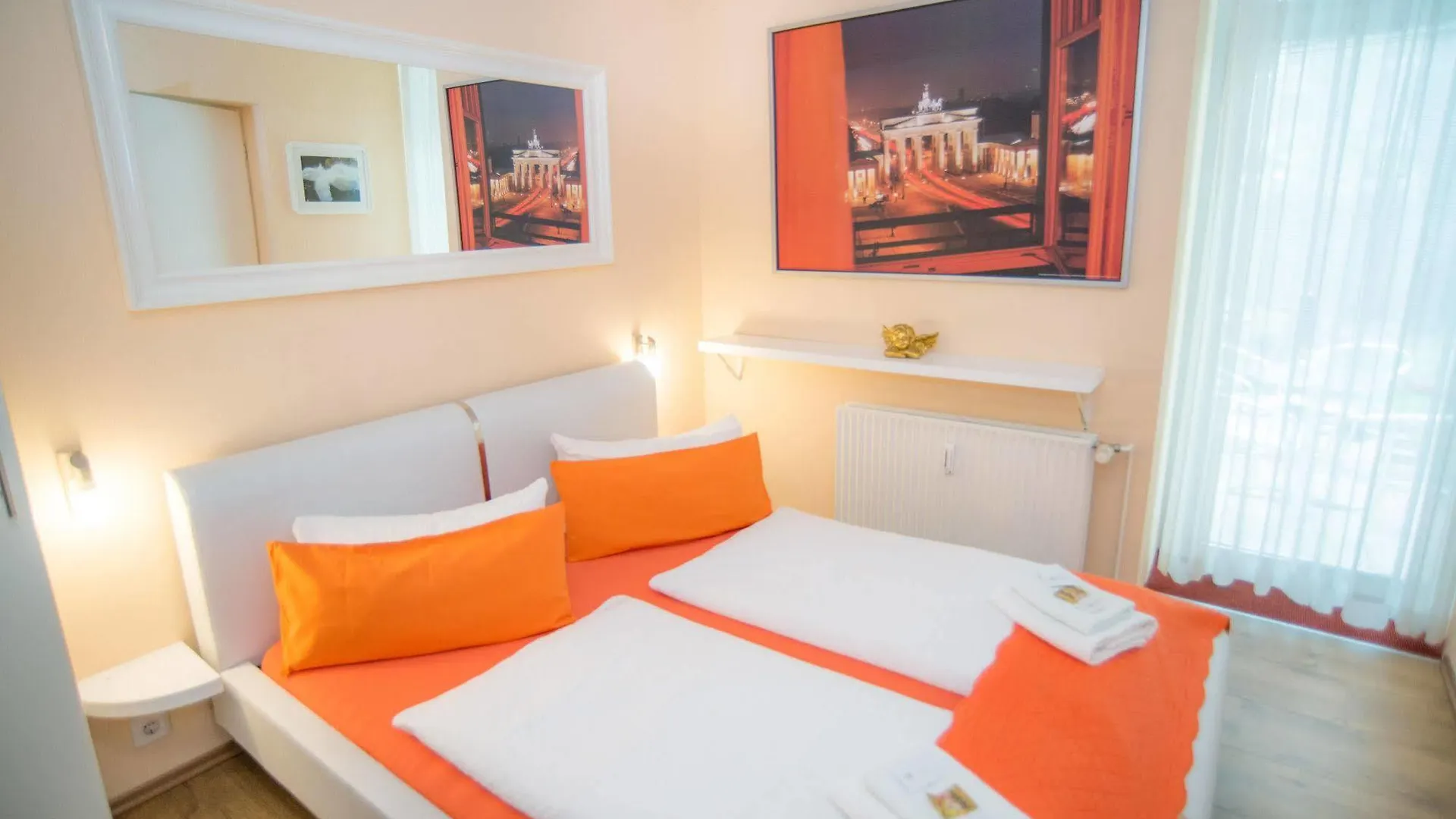 City Guesthouse Pension Berlin Konukevi