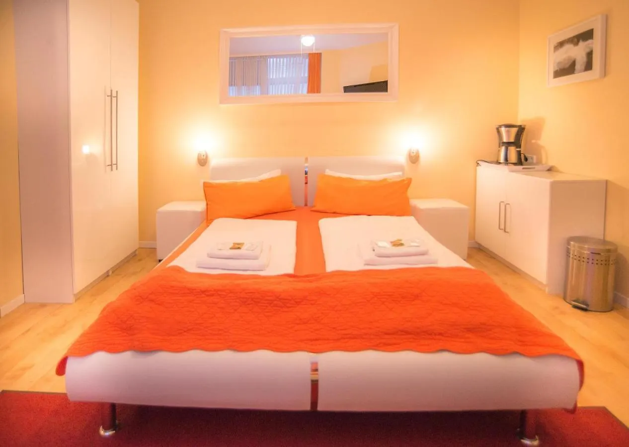 City Guesthouse Pension ברלין 2*,  גרמניה