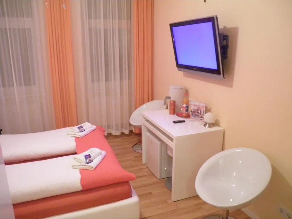 בית הארחה City Guesthouse Pension ברלין